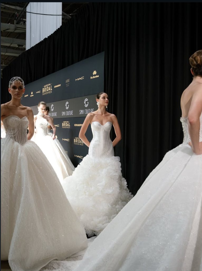 Défilé de robes de mariée Katy Corso